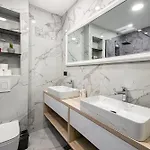 Family Rasic Apartment Makarska